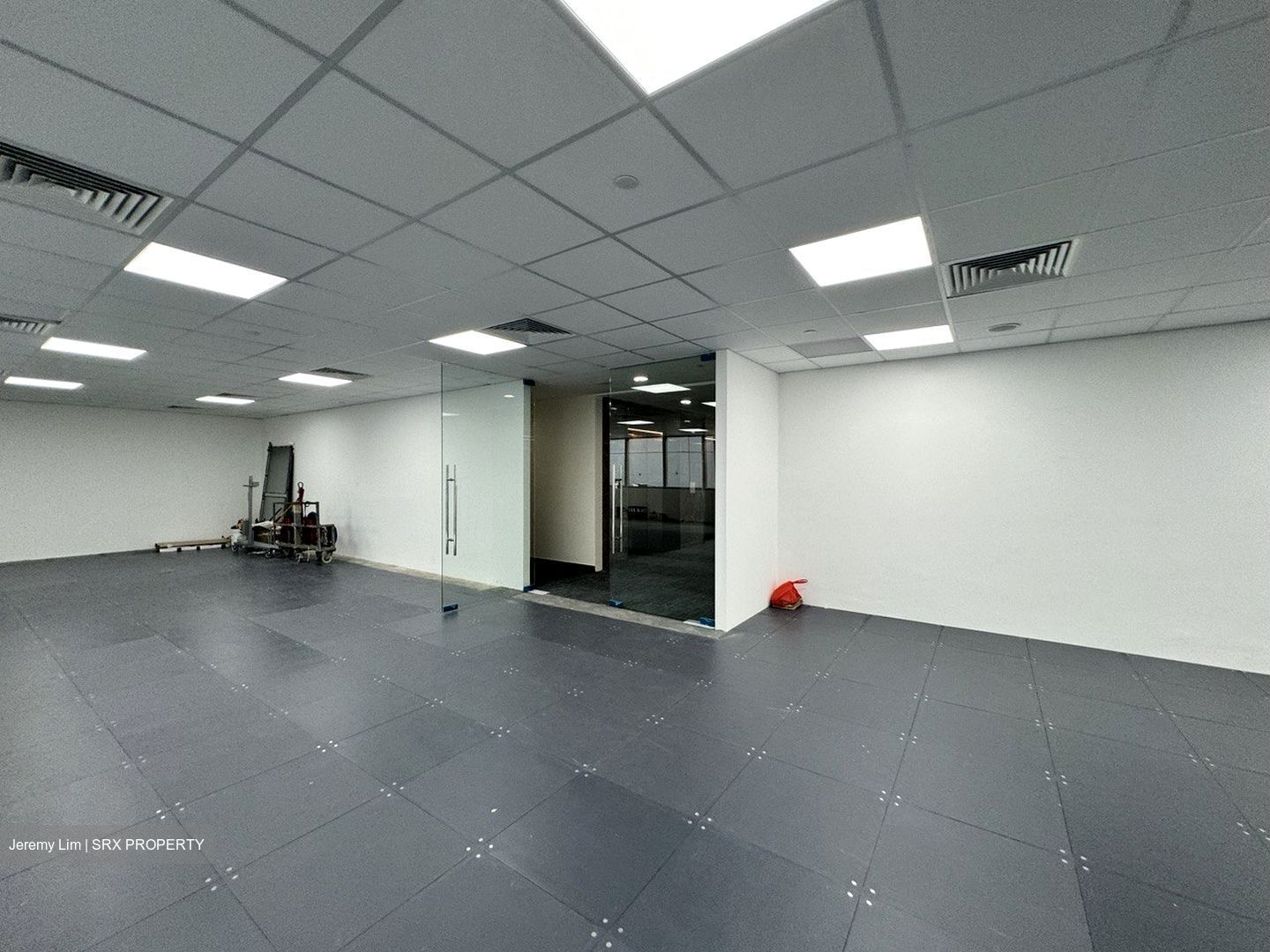 Odeon Towers (D7), Office #437340201